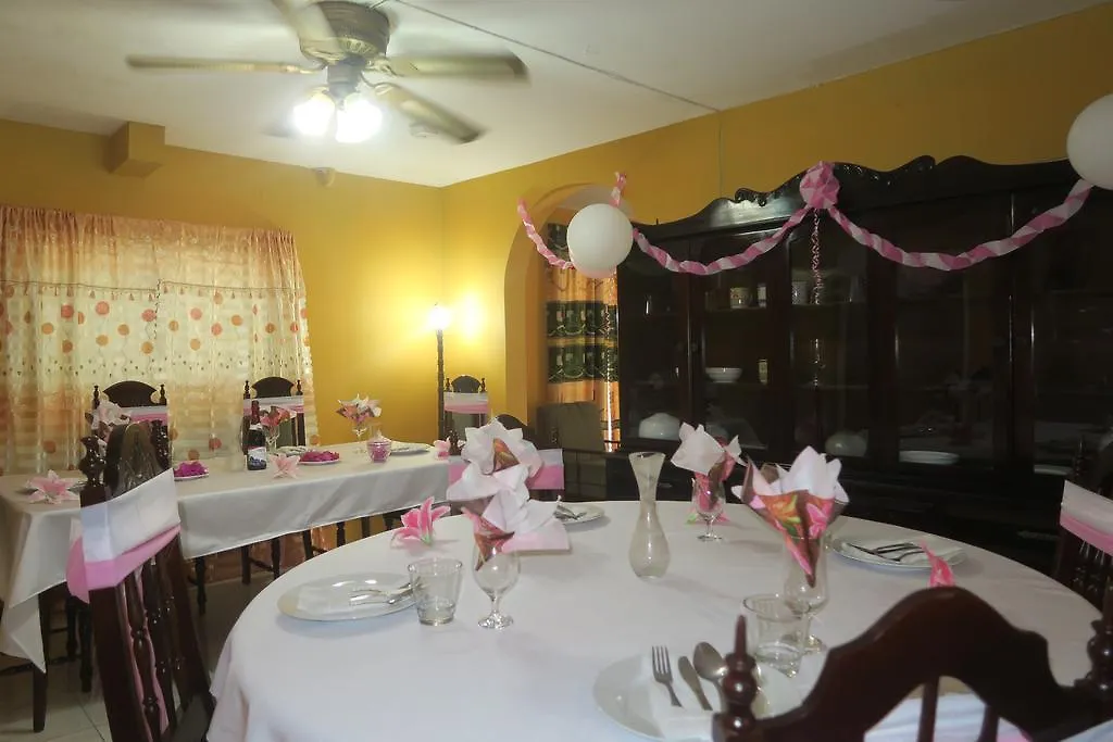 Enchanted Villas Inn
