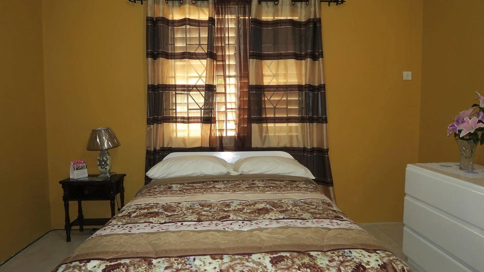 Enchanted Villas Inn